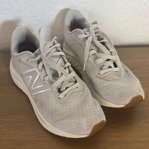 New Balance Gray Athletic Shoes with Cushioned Midsole